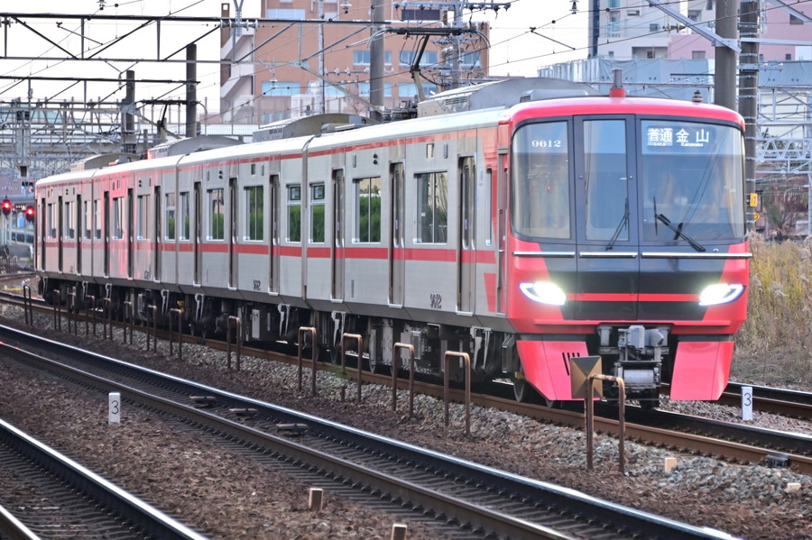 名鉄の新型車両に異変!「構造変更」で大幅イメチェン 今年度から導入へ | 乗りものニュース
