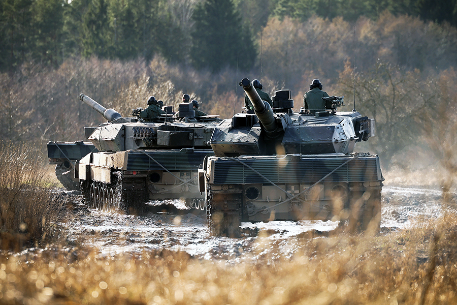 軍用車の修理に3Dプリンターを活用!? 欧州最大の演習に持ち込み 入手