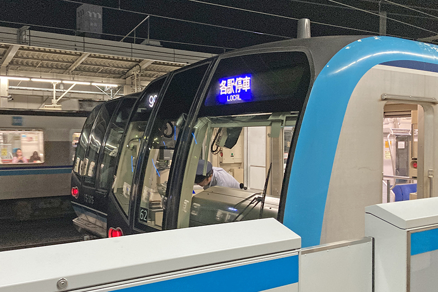 令和の地下鉄に現れた“ザ・昭和の鉄道風景”にファン騒然！工事中
