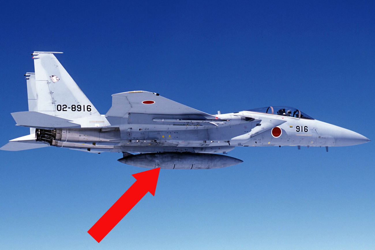 画像ギャラリー | 「あれ、爆弾…？」戦闘機につり下がる“それっぽい
