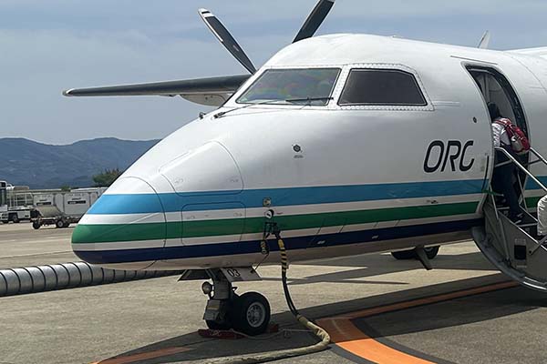 オリエンタルエアブリッジDHC8-200 セット ATR42-600 1/100 7月運航開始予定のATR42が代打登板！オリエンタルエアブリッジ