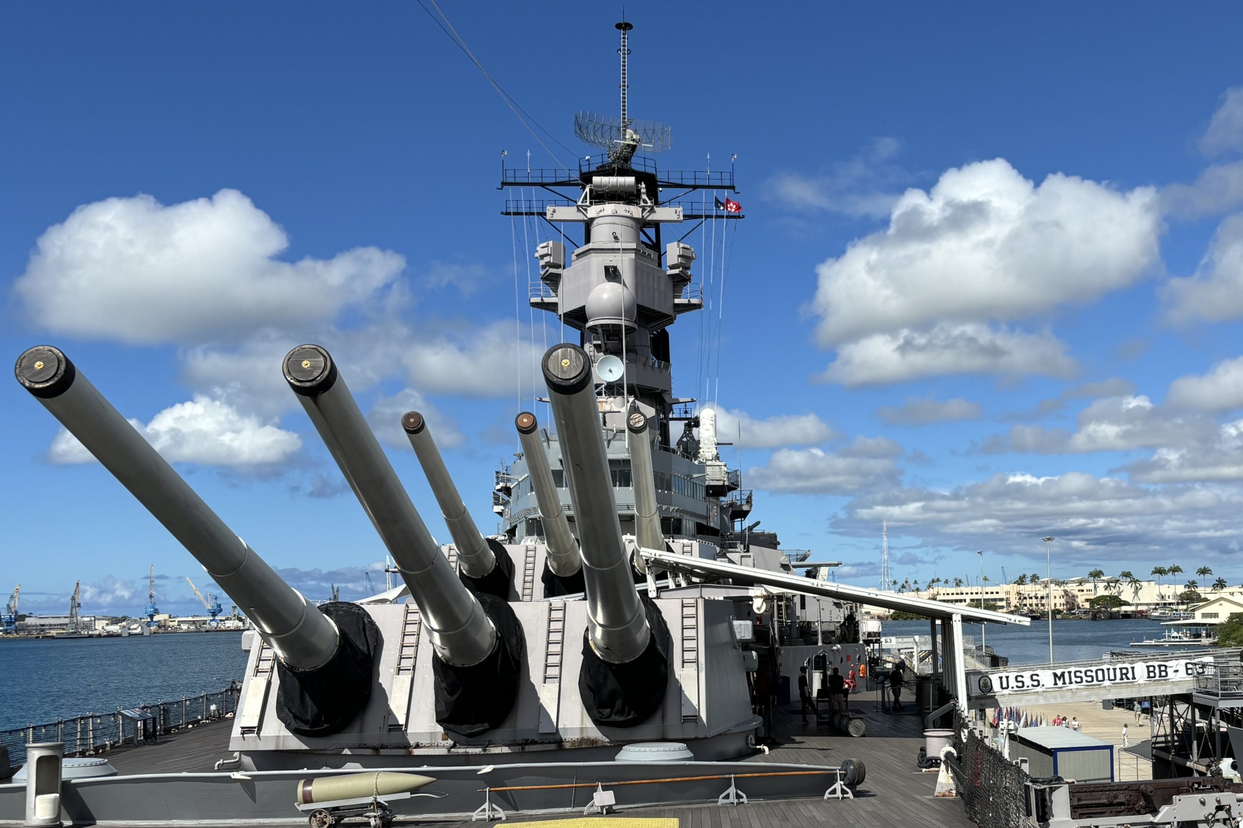 トルーマン大統領がＵボート見学新聞写真 トルーマン大統領がUボート見学新聞写真 - メルカリ