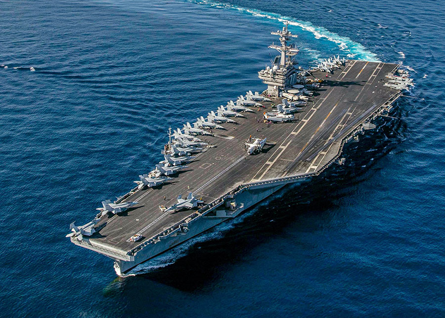 世界初！ 原子力空母に「無人機用コックピット」設置完了 “リモート