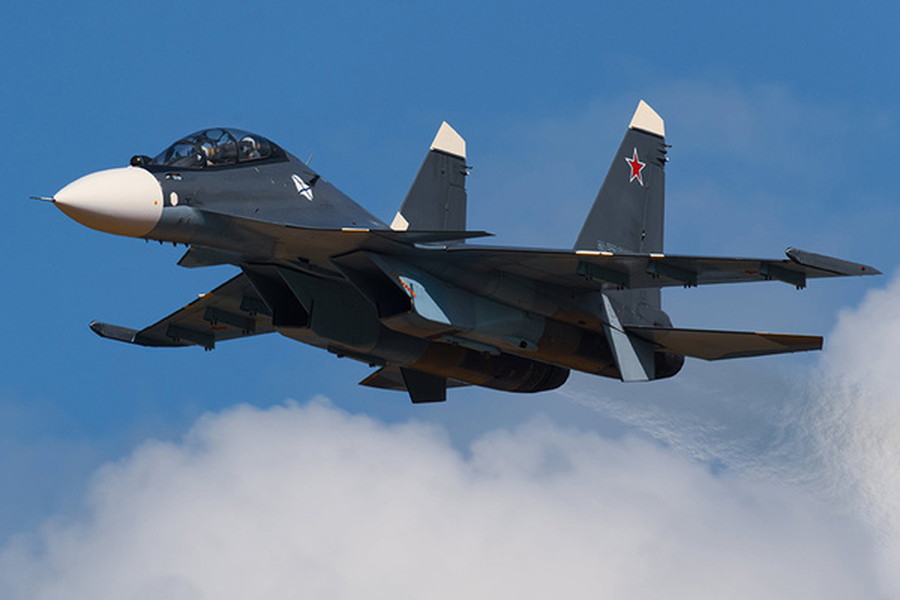 ロシア軍の戦闘機を海上で撃墜か ウクライナが映像公開 高価な