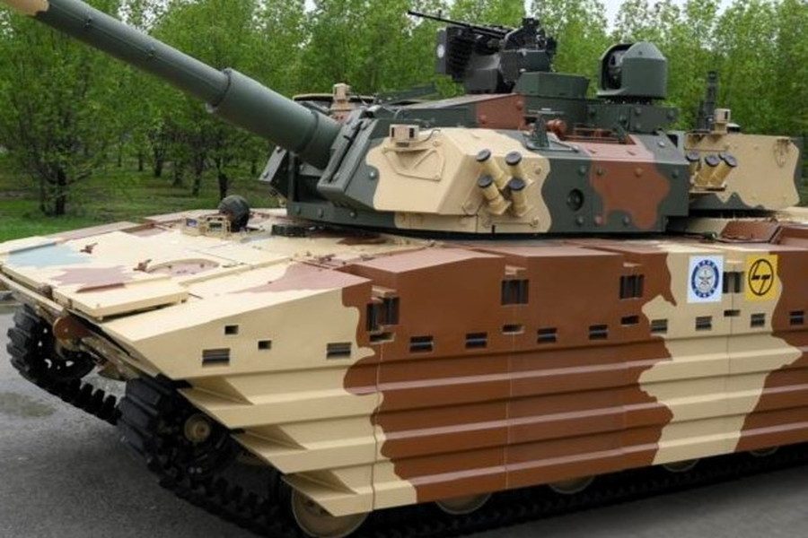 画像ギャラリー | 開発中の「インド新型戦車」射撃試験が動画で公開