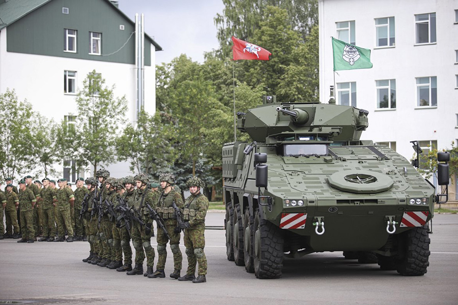 戦車部隊 ロシアの隣国で戦車ゼロ状態」見直し確定！「レオパルト2A8」を