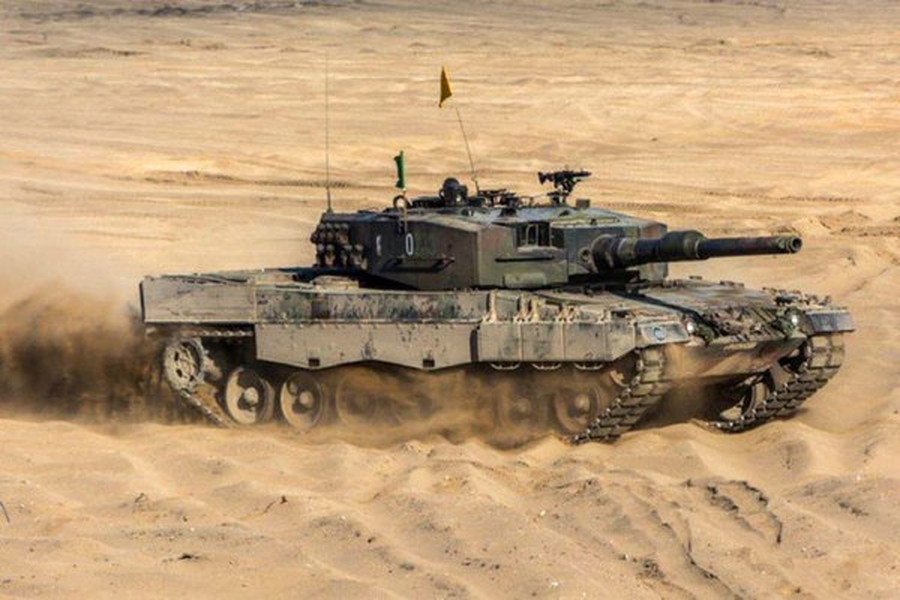 Amazon.co.jp: GGG ロングルンデ T99 レオバルト 戦車 モデル第