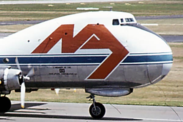 貨物機ＡＴL-98 ナニコレ！ 「ジャンボ機そっくりなプロペラ機」なぜ誕生？ 名機が