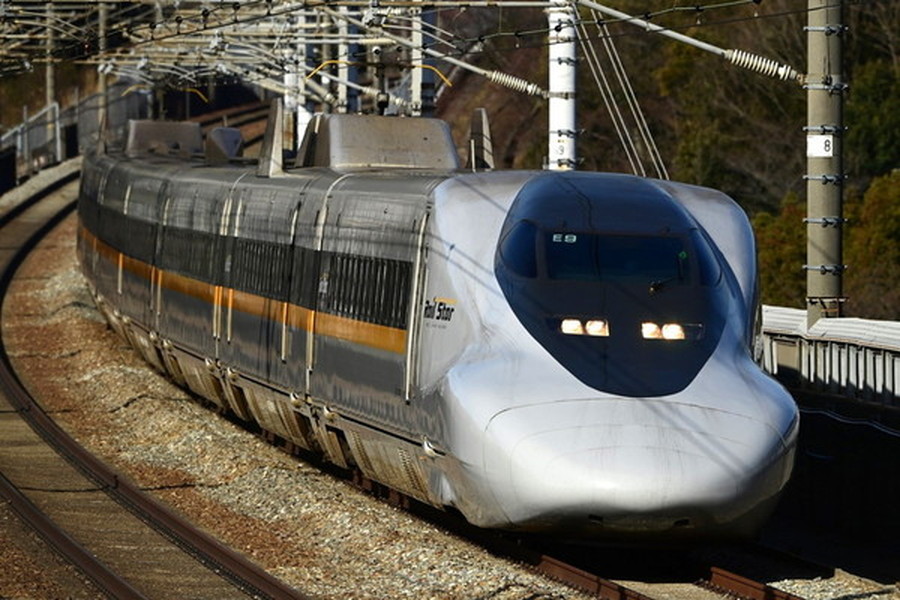700系新幹線が「真っ青」に！外装デザインを大胆に変更 “国民的人気