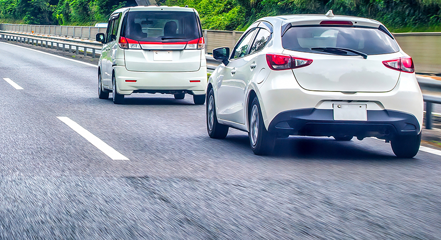 追越車線を延々と走るマン」は“独特の解釈”を持っている？ 行動