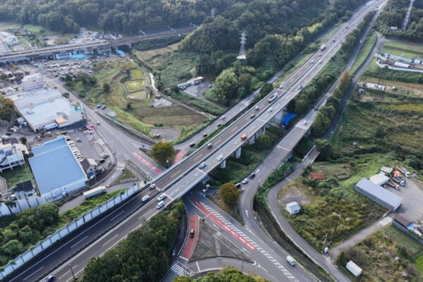 道路十一 画像ギャラリー | 「速度60キロ以下に落ちる区間」が消滅!? 琵琶湖の西